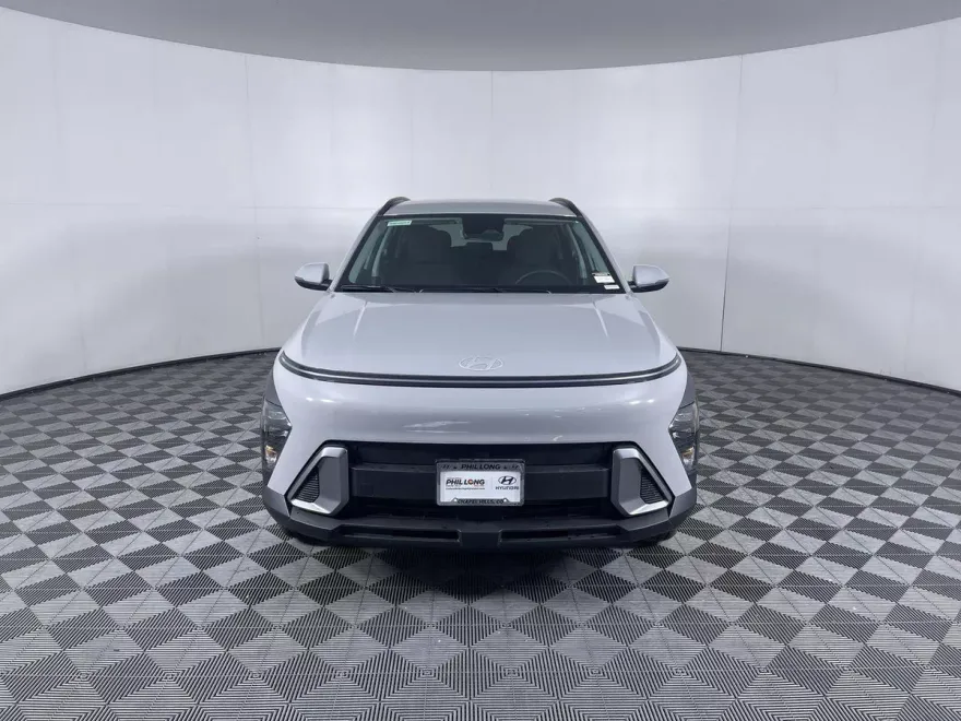 2025 Hyundai Kona SEL photo 1