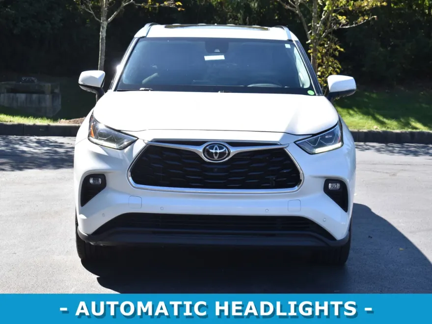 2021 Toyota Highlander Limited photo 1