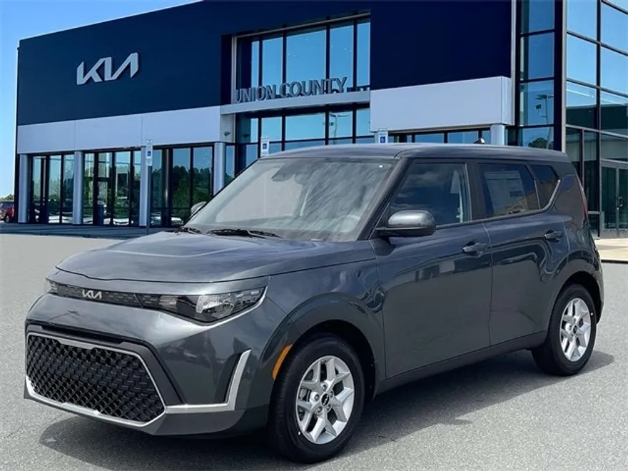 2025 Kia Soul S photo 1