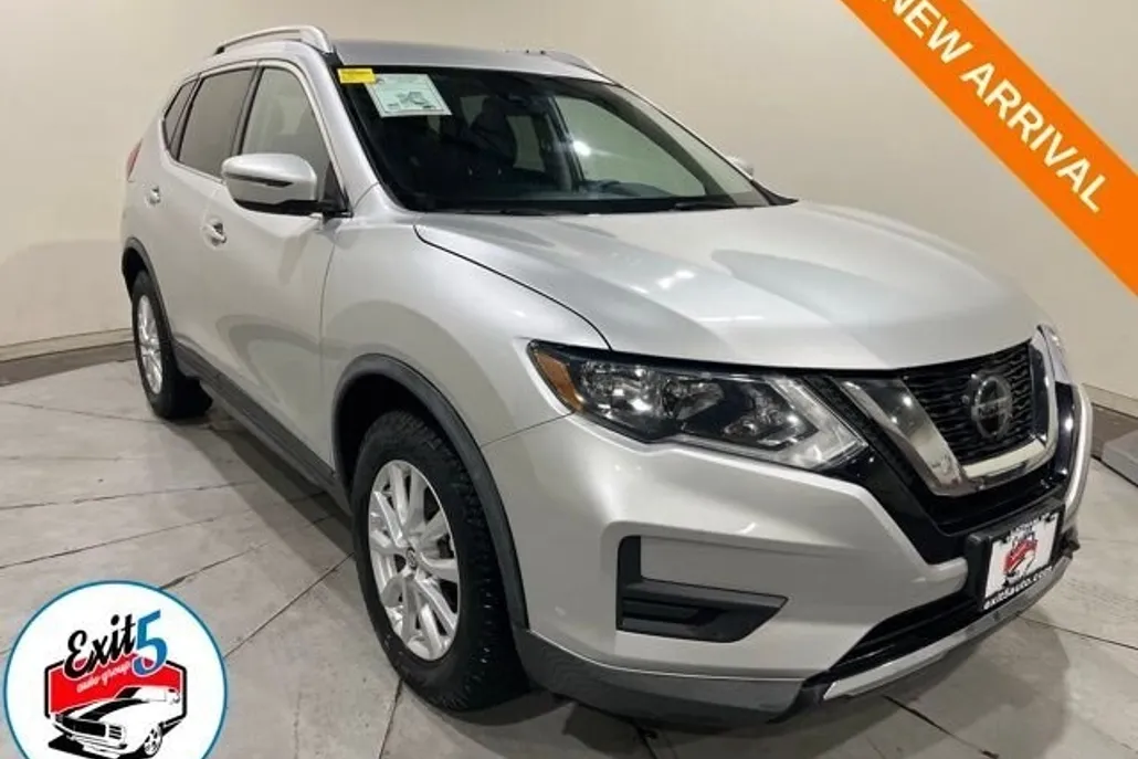 2019 Nissan Rogue SV photo 1