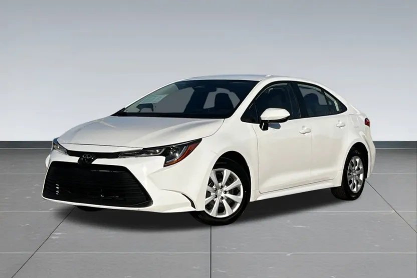 2023 Toyota Corolla LE photo 1
