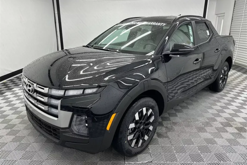 2025 Hyundai Santa Cruz SEL Activity photo 1