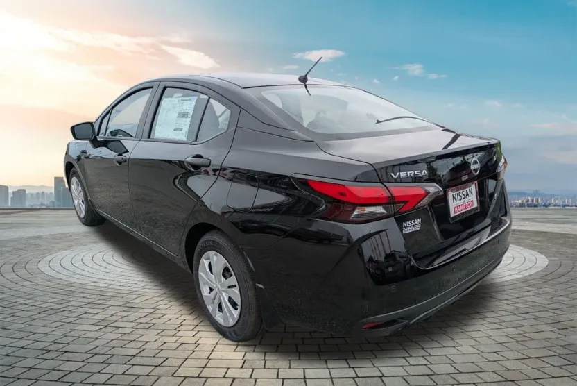 2025 Nissan Versa S photo 1