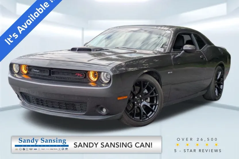 2016 Dodge Challenger SXT Plus photo 1