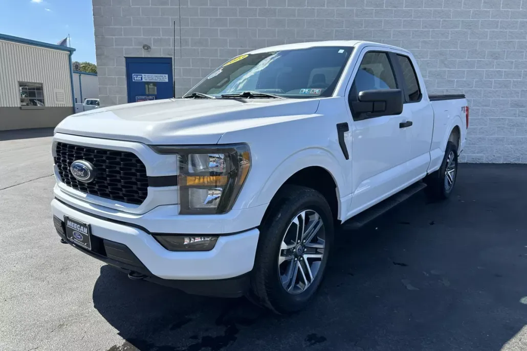 2023 Ford F-150 XL photo 1