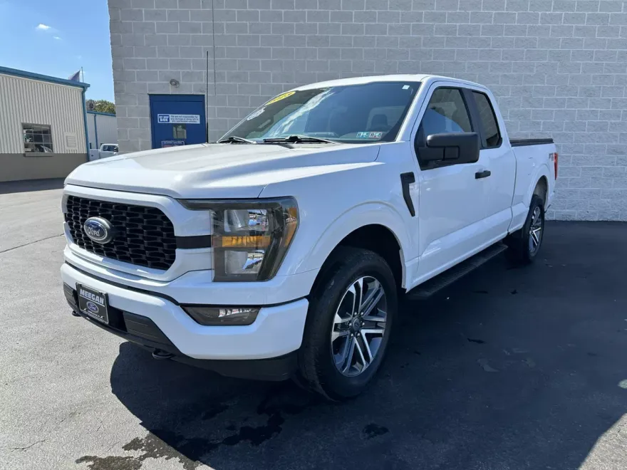 2023 Ford F-150 XL photo 1