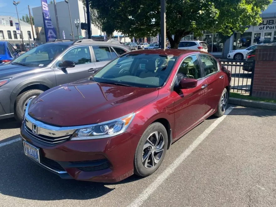 2016 Honda Accord LX photo 1