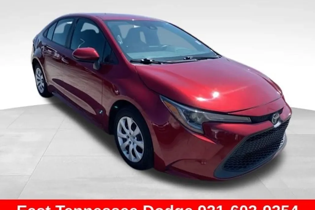 2022 Toyota Corolla LE photo 1
