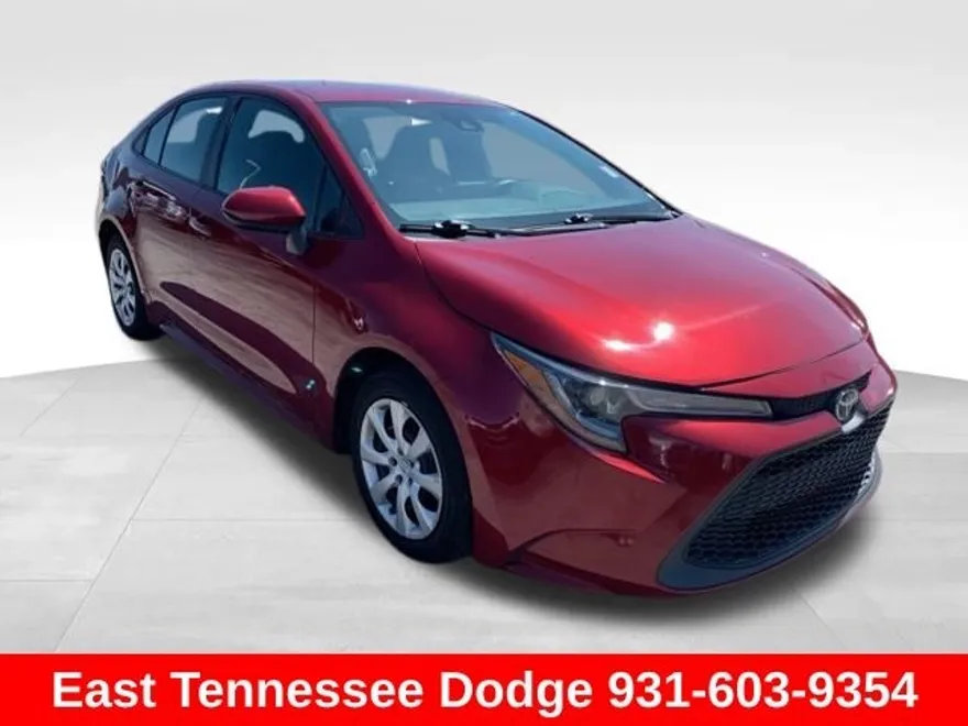 2022 Toyota Corolla LE photo 1