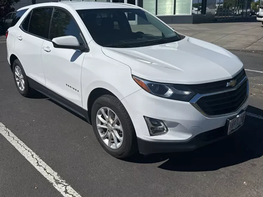 2018 Chevrolet Equinox LT photo 1