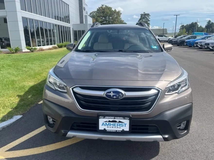 2021 Subaru Outback Limited photo 1