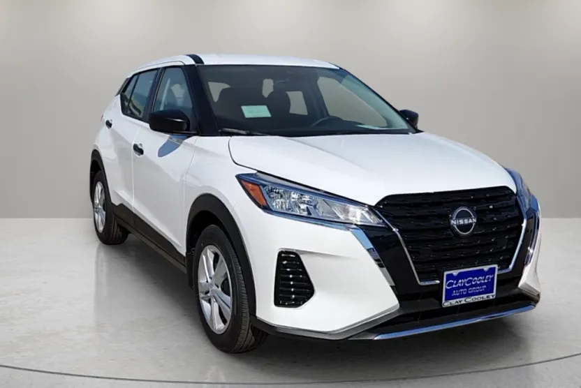 2025 Nissan Kicks Play S photo 1