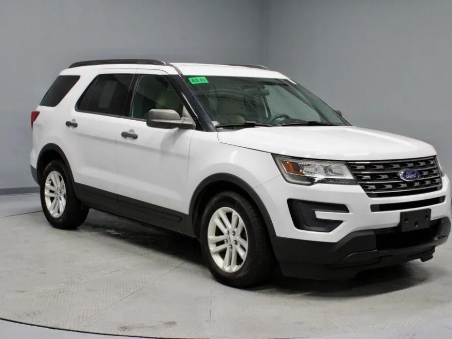2017 Ford Explorer Base photo 1