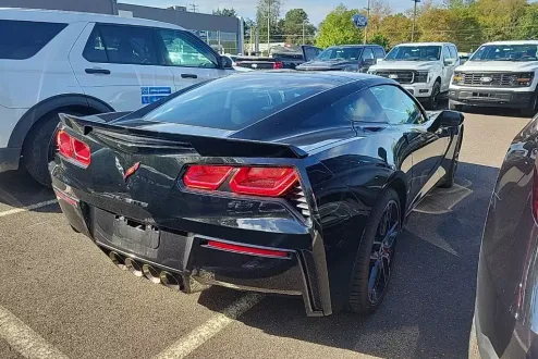 2016 Chevrolet Corvette Stingray Coupe Z51 2LT photo 3