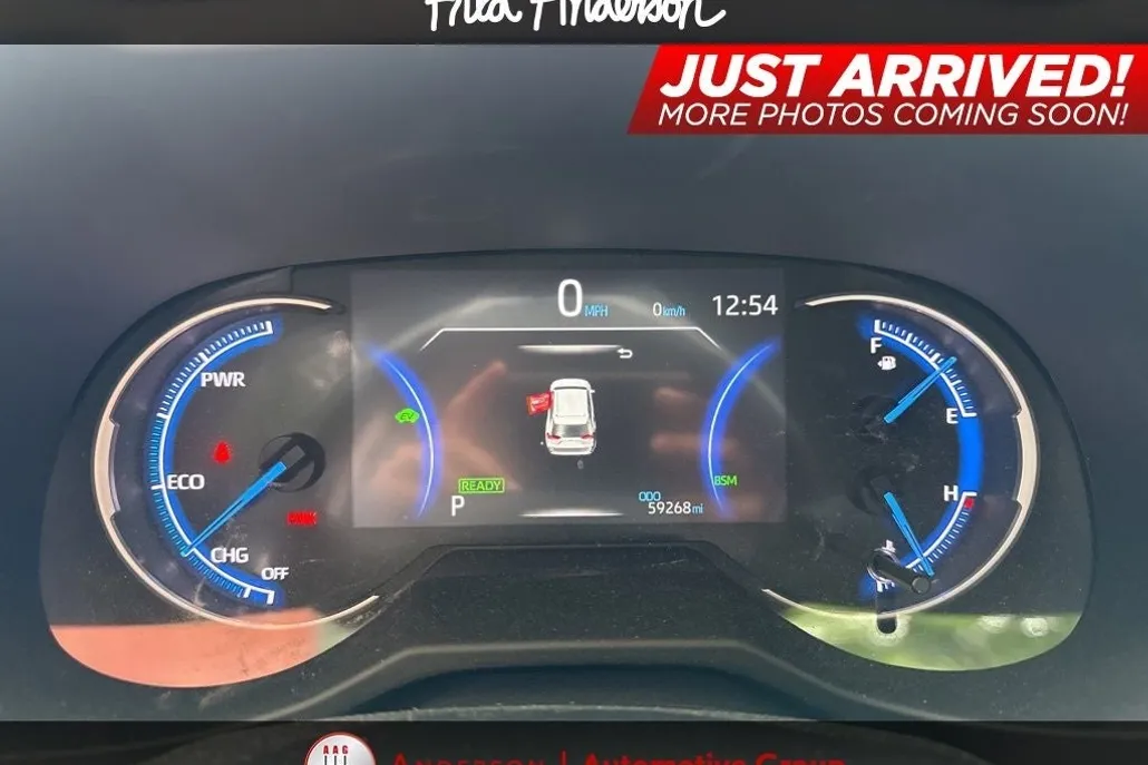 2023 Toyota RAV4 Hybrid XLE photo 1