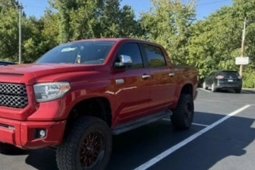 2018 Toyota Tundra Platinum photo 1