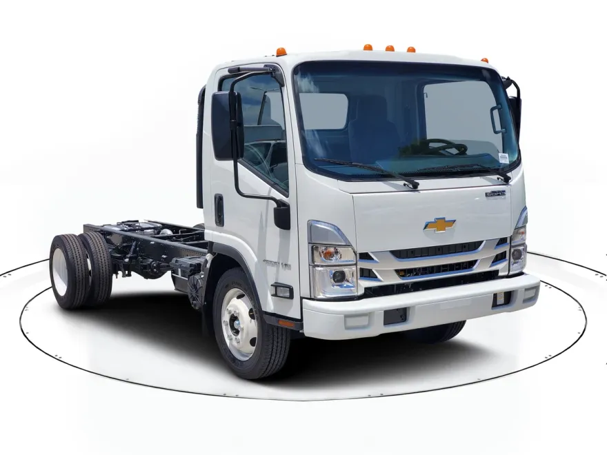 2025 Chevrolet Silverado 4500HD Base photo 1