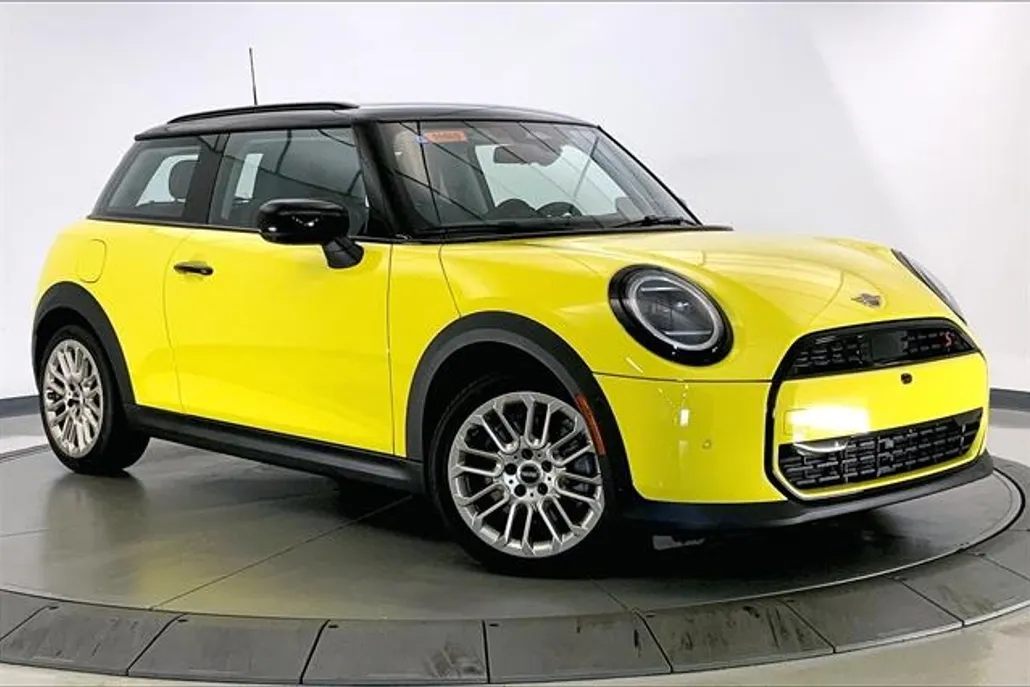 2025 Mini Cooper S Hardtop 2 Door photo 1
