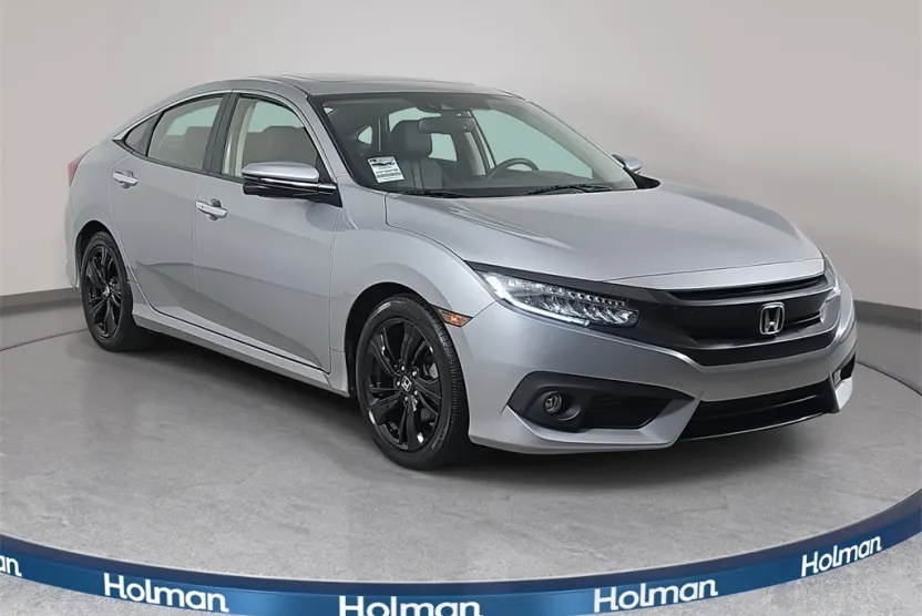 2018 Honda Civic Touring photo 1