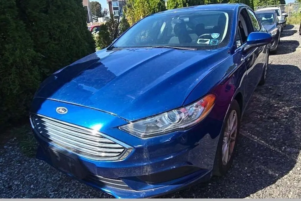 2017 Ford Fusion SE photo 1