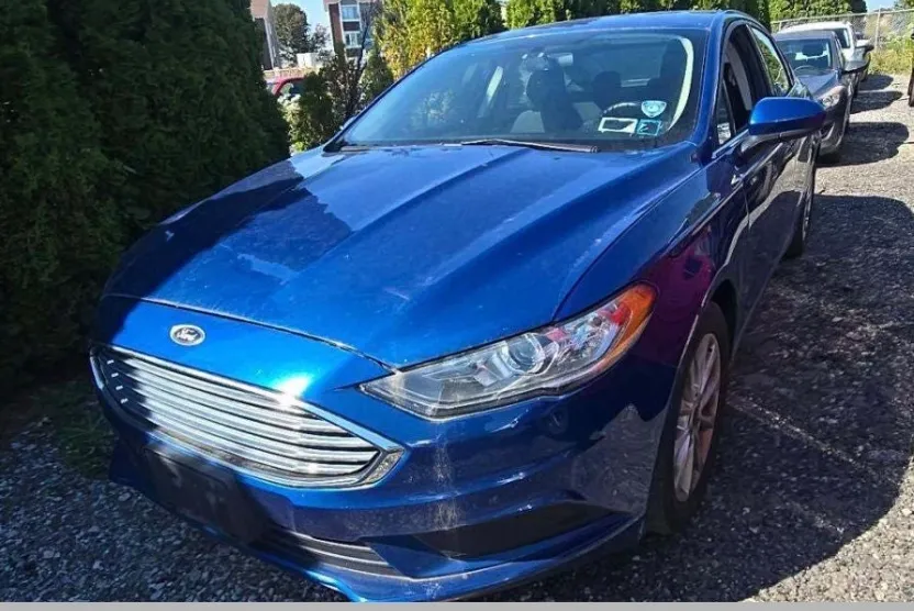 2017 Ford Fusion SE photo 1