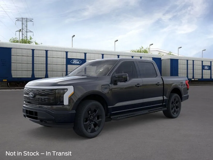 2025 Ford F-150 Lightning Platinum photo 1