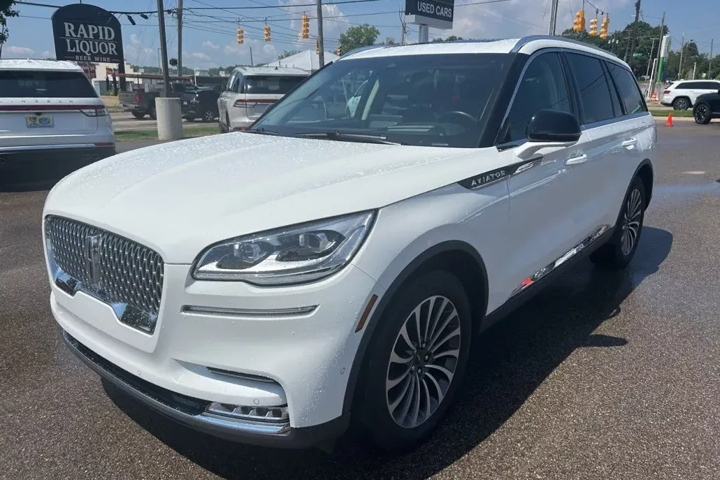 2022 Lincoln Aviator Reserve photo 1