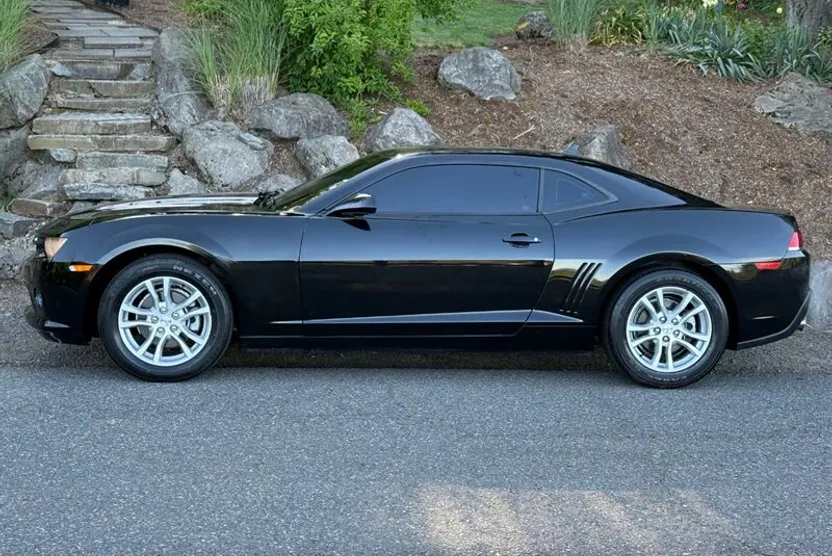 2015 Chevrolet Camaro LS photo 1