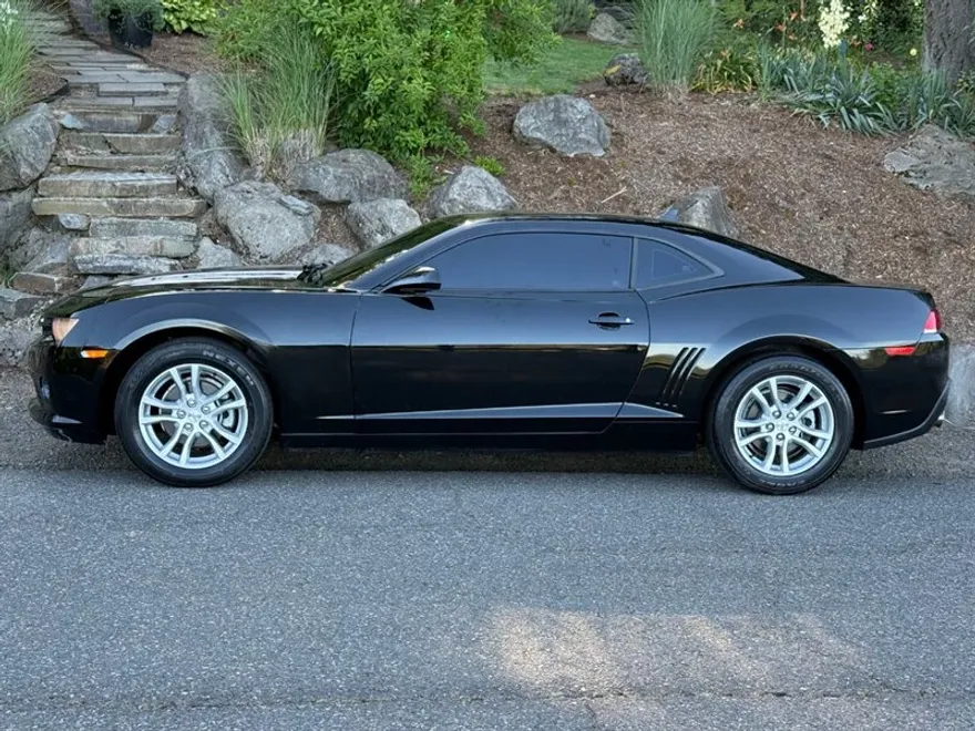 2015 Chevrolet Camaro LS photo 1