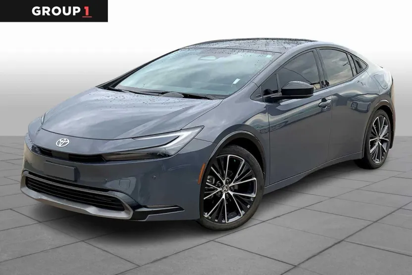 2024 Toyota Prius XLE photo 1