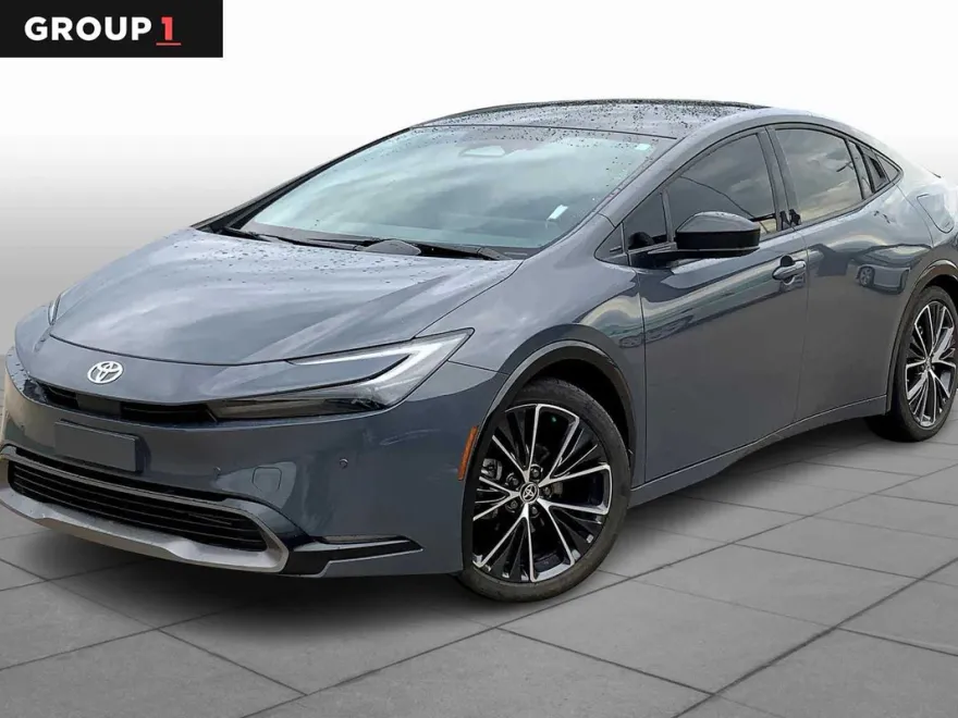 2024 Toyota Prius XLE photo 1
