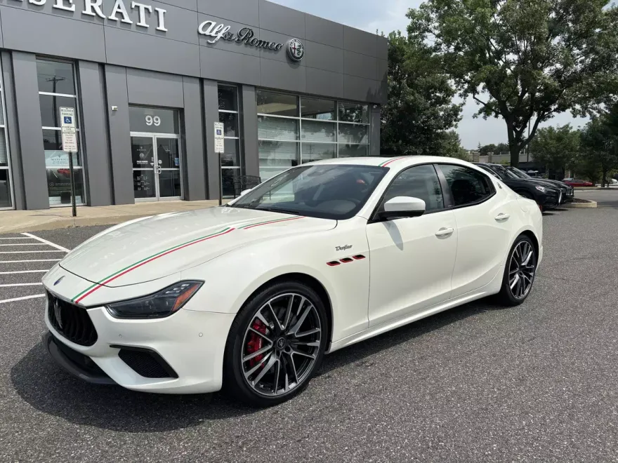 2021 Maserati Ghibli Trofeo photo 1