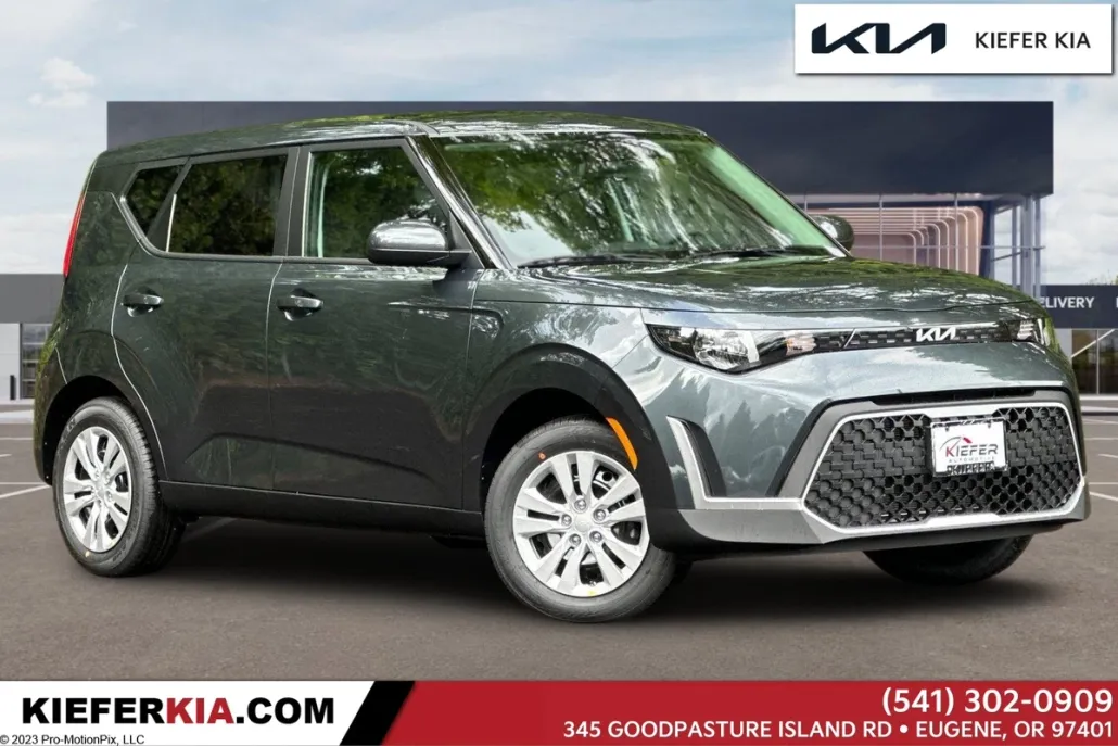2025 Kia Soul LX photo 1