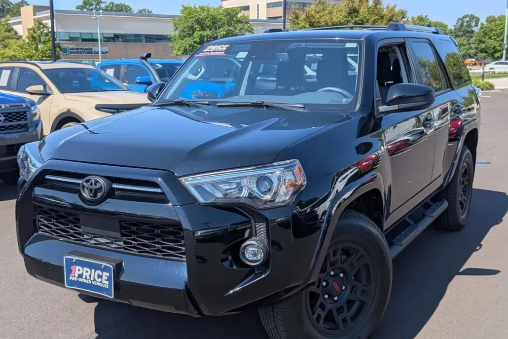 2024 Toyota 4Runner SR5 photo 1