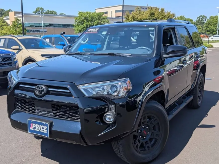 2024 Toyota 4Runner SR5 photo 1