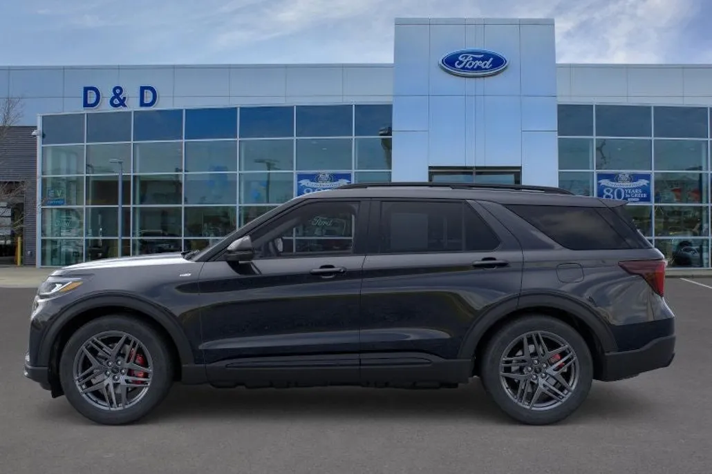 2025 Ford Explorer ST-Line photo 1