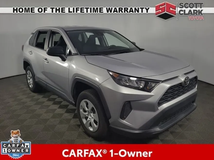 2022 Toyota RAV4 LE Sport photo 1