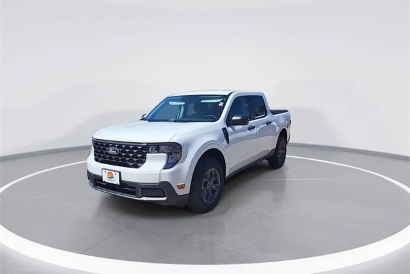 2025 Ford Maverick XLT photo 1