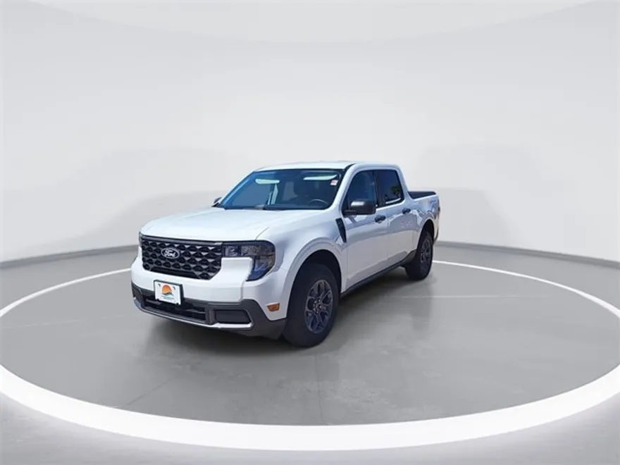 2025 Ford Maverick XLT photo 1