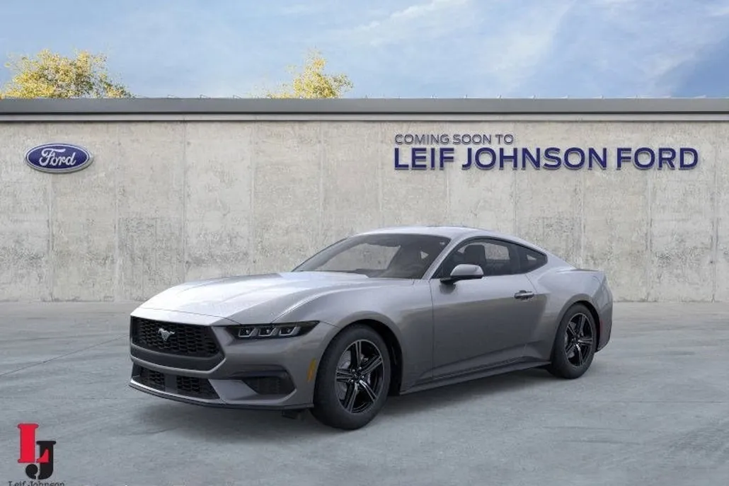 2025 Ford Mustang EcoBoost photo 1