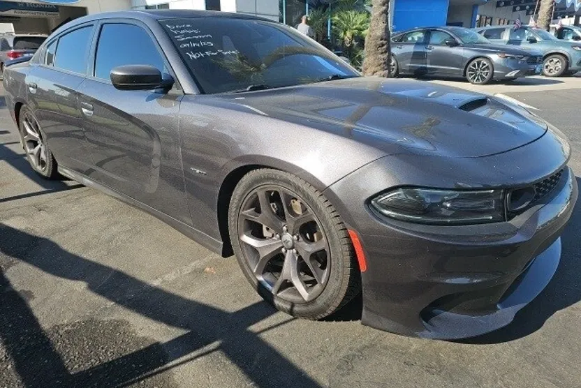2019 Dodge Charger R/T photo 1