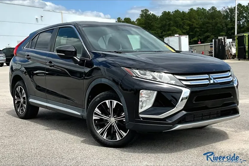 2018 Mitsubishi Eclipse Cross SE photo 1