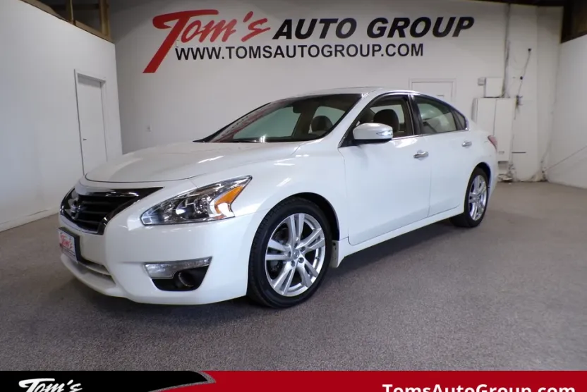 2013 Nissan Altima 3.5 SV photo 1