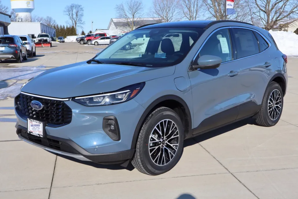 2025 Ford Escape photo 1