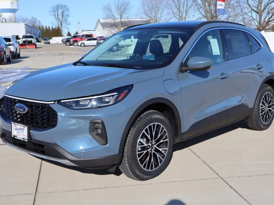 2025 Ford Escape photo 1