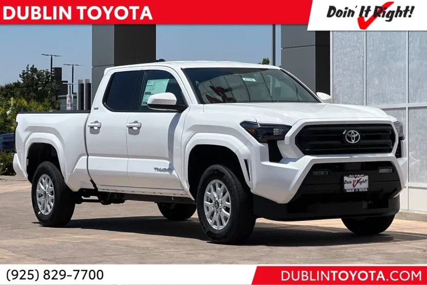2025 Toyota Tacoma SR5 photo 1