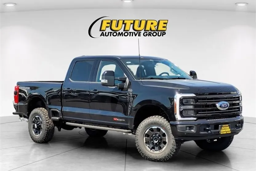 2025 Ford F-350 Platinum photo 1