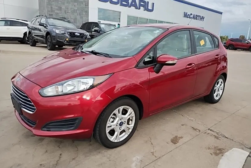 2014 Ford Fiesta SE photo 1