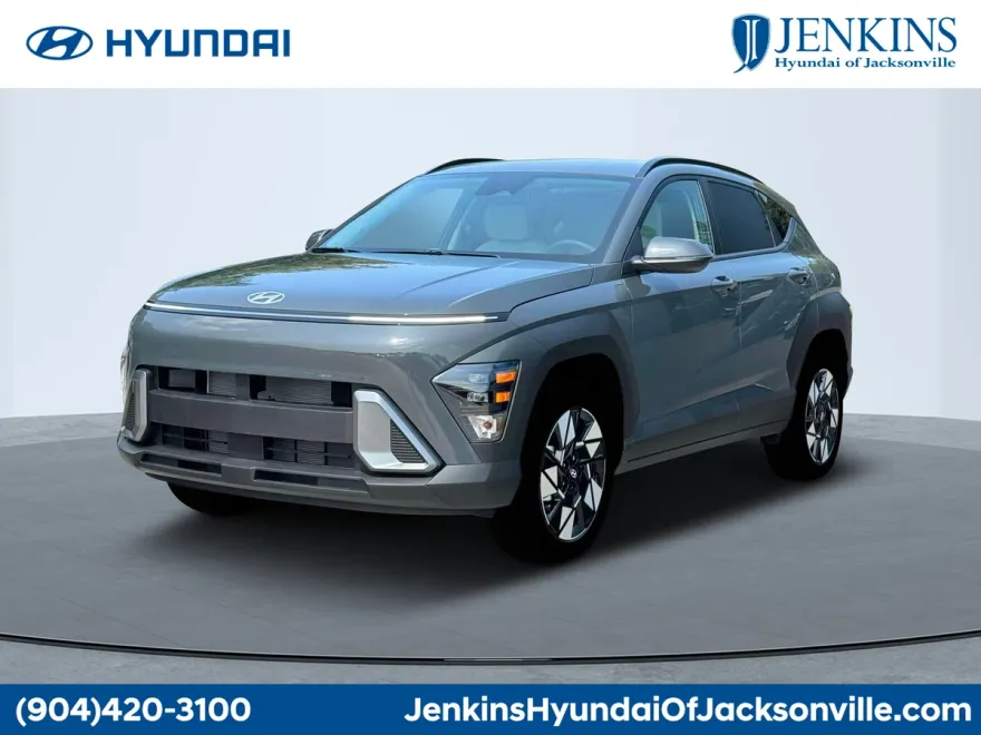 2025 Hyundai Kona SEL photo 1