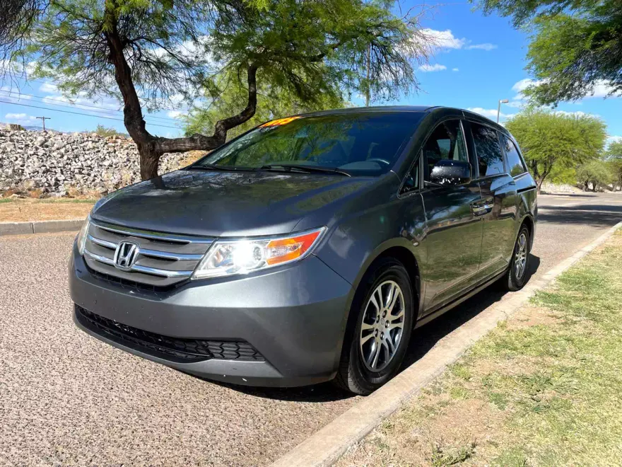2012 Honda Odyssey EX photo 1